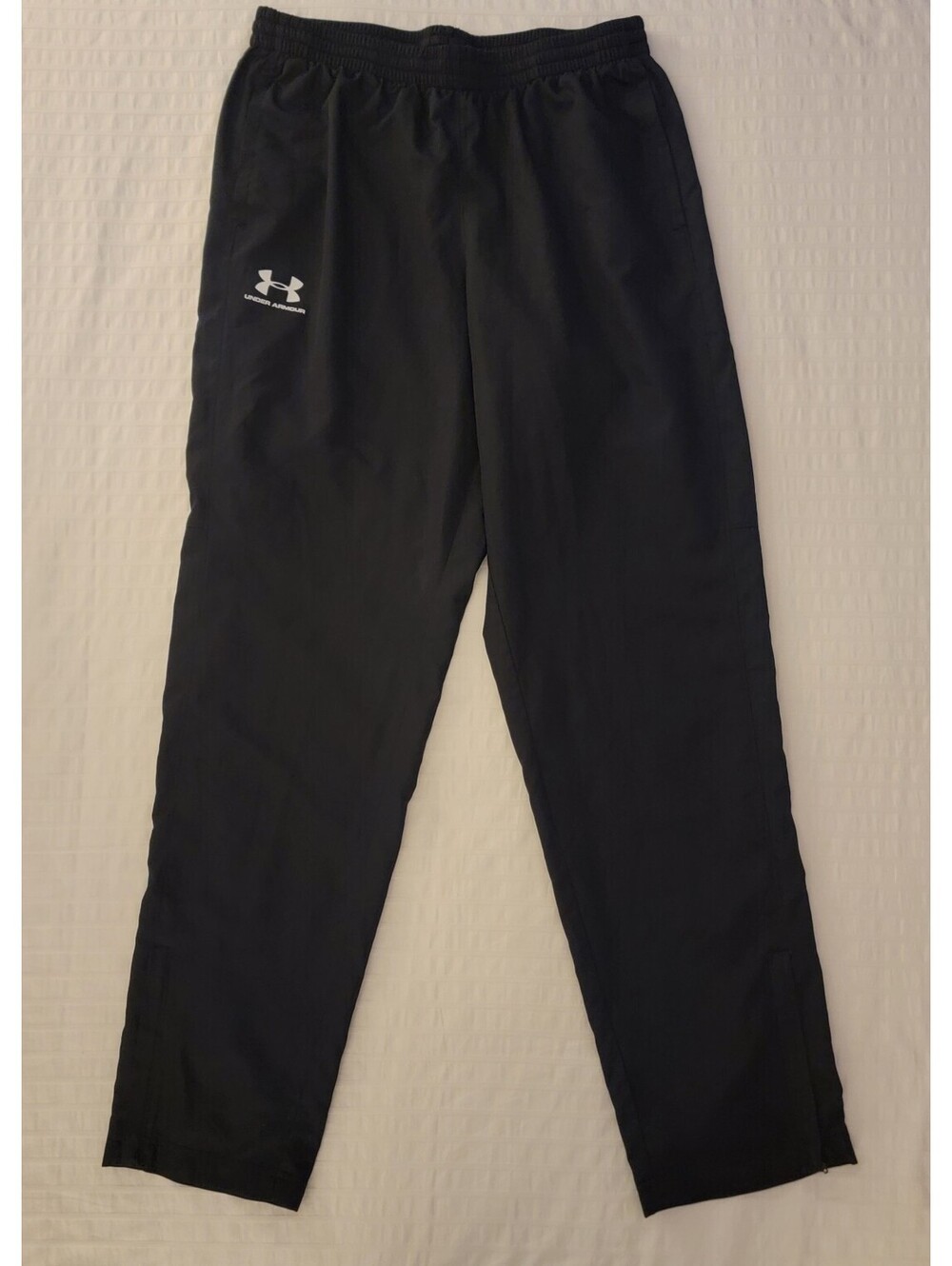 Under Armour Men's Vital Woven Pants in Black Size Large Athletic Wear Loose Fit